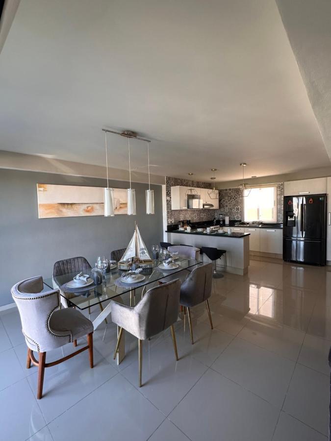 Best Location Luxury With Van Apartment
